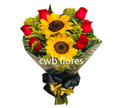 3697 Buquê de rosas vermelhas e girassol
