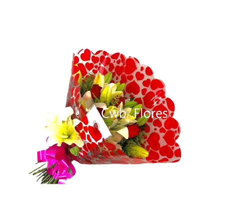 3756 Buquê de lirio e rosas 
