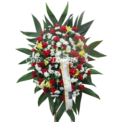 4197 Coroa de flores com rosas vermelhas, amarelas e brancas 