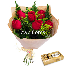 4483 Buquê de rosas vermelha com chocolates.