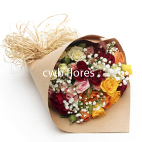 4701 Buquê de flores e rosas mistas 