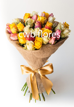 5368 ❣ Arranjos de rosas Aceita casar comigo ❣